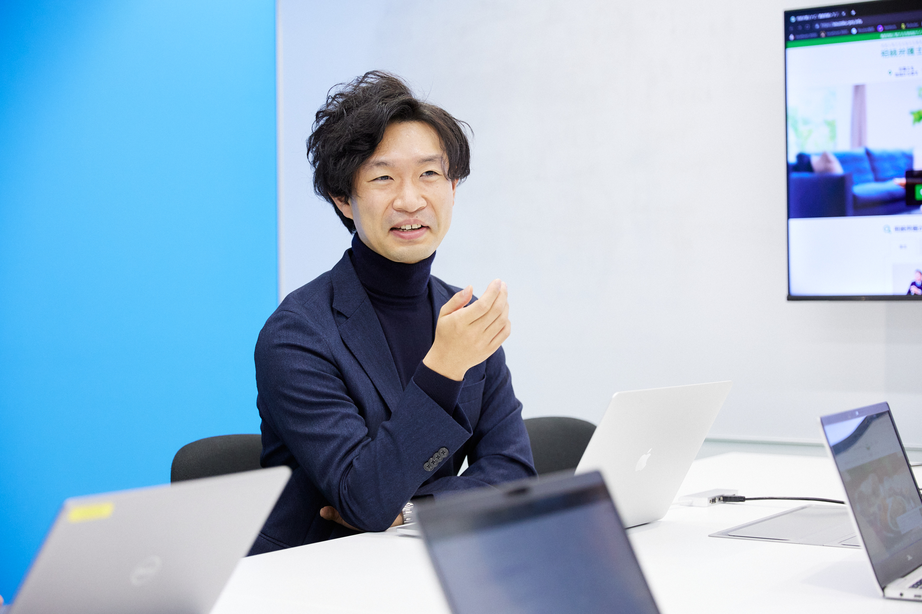 【27卒】ハイブリッド勤務×コードレビュー文化｜Webエンジニア