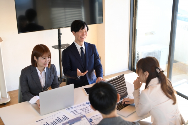グループディスカッションの評価ポイント｜受かる発言と立ち回りのコツ