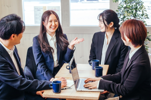 グループディスカッションの評価ポイント｜受かる発言と立ち回りのコツ